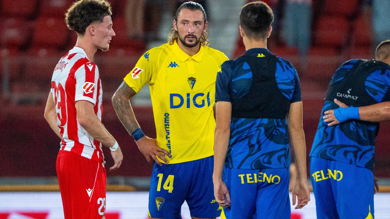 Predice el final de LaLiga Hypermotion: descenso, ascenso y play off