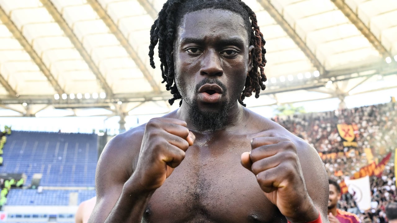 Oferta millonaria por Manu Koné