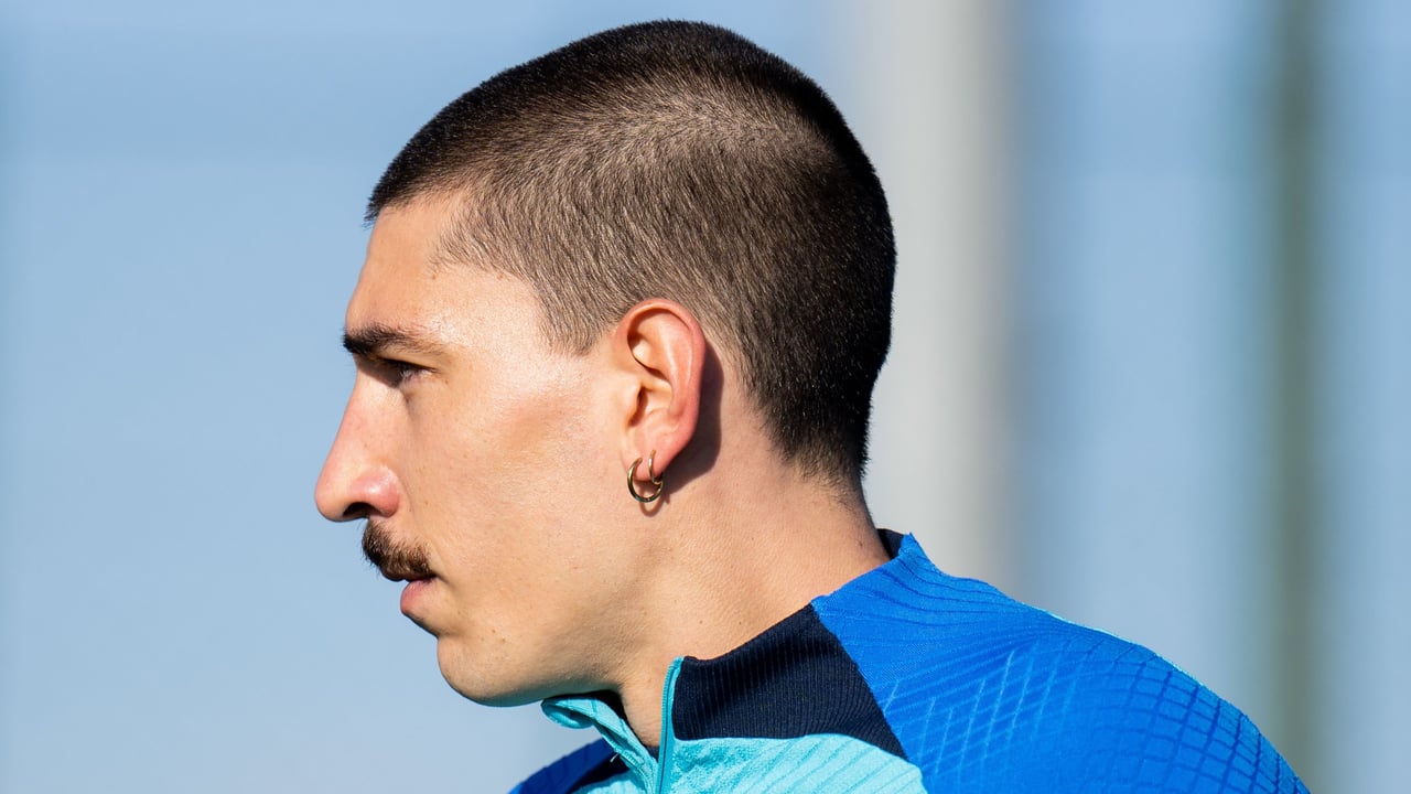 Reunión para resolver el futuro de Héctor Bellerín