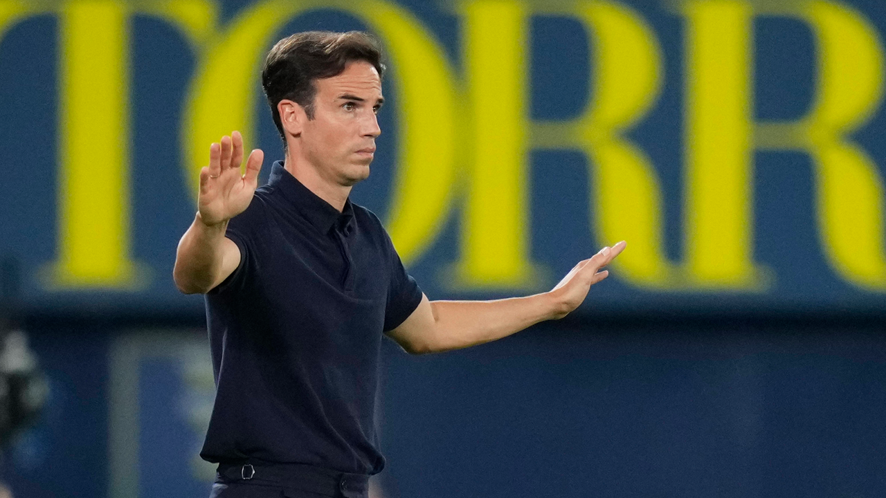 La idea de Iñigo Pérez hace aguas en el Villarreal: "El arranque es muy malo"