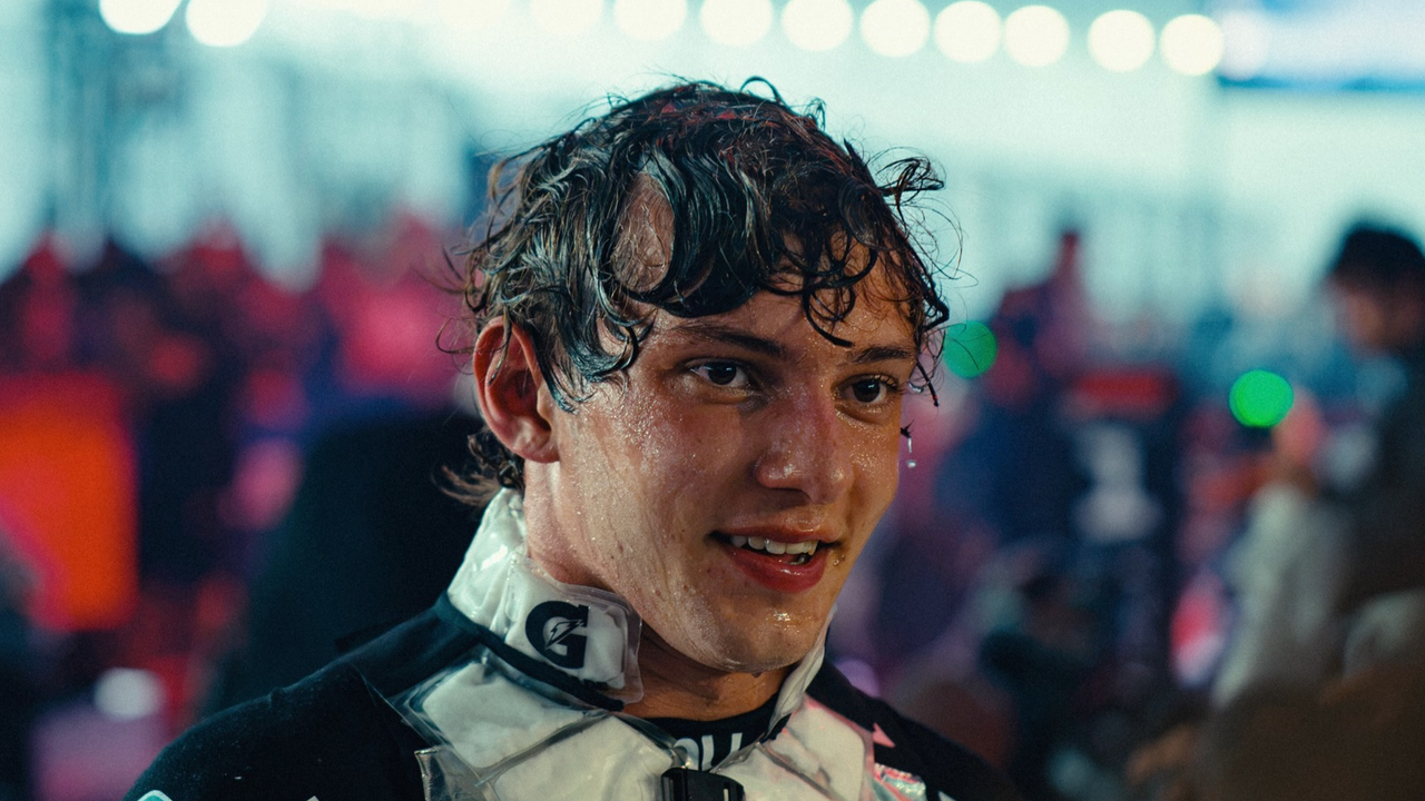 Kimi Antonelli, líder del Mundial de Fórmula 1, sufre un surrealismo momento como Borja Iglesias con la selección española: "Lo siento, soy piloto de F1"