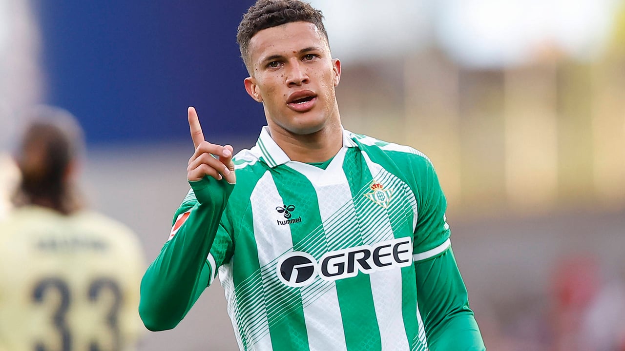 Giro con Nelson Deossa que trastoca la hoja del ruta del Betis