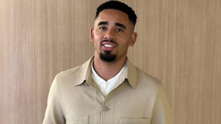 Gabriel Jesus aterriza en Barcelona y lanza un mensaje al Barça antes de firmar