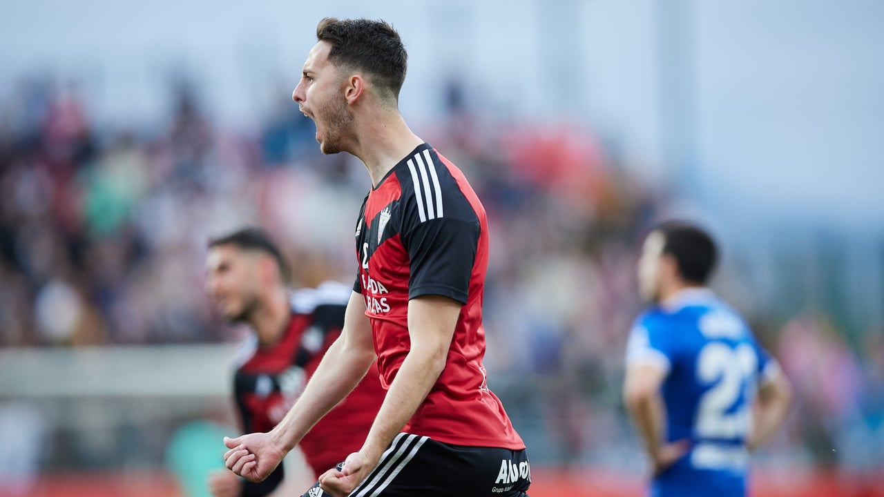 El futuro de Raúl García: del posible 'tapado' en LaLiga a la puerta que ya no está de par en par