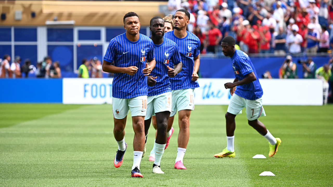 Francia impone el ritmo con Mbappé y Argentina sueña con alcanzarlo con Messi