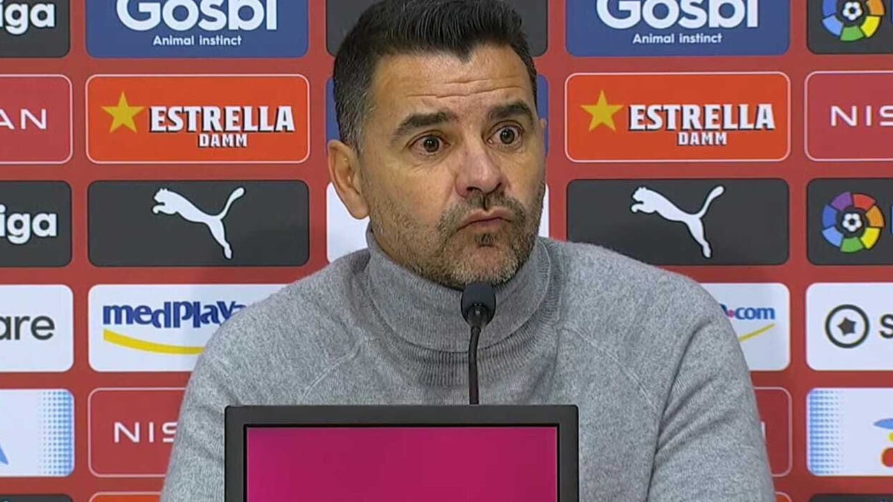 Míchel Sánchez, técnico del Girona FC: la búsqueda de un fichaje de urgencias, las lesiones, su renovación y "la fuerte presión" del Sevilla FC de Almeyda
