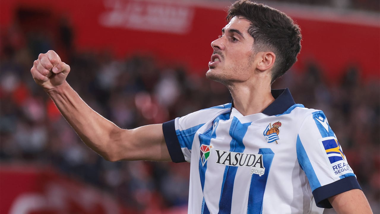Carlos Fernández ficha por el Real Oviedo tras renacer en el Mirandés