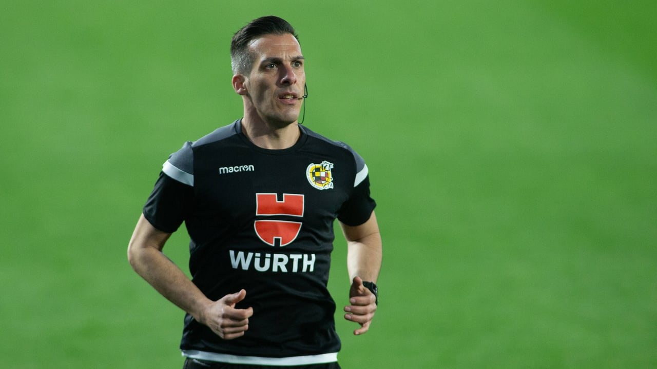 Estrada Fernández, exárbitro: "Los que hemos estado dentro sabemos perfectamente cuál era el poder de Enríquez Negreira"