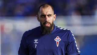 Borja Iglesias, Campeón del Mundo con España, sobre el desahucio de Maricarmen: "Luchemos juntos, porque esto es cosa de todos"