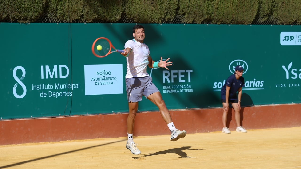 Zapata y Carballés resisten como los dos únicos españoles en cuartos de la Copa Sevilla