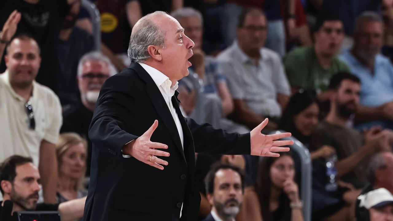 Txus Vidorreta denuncia lo ocurrido ante el Barça: "Ha pasado en la cara del árbitro principal y no se ha señalado"