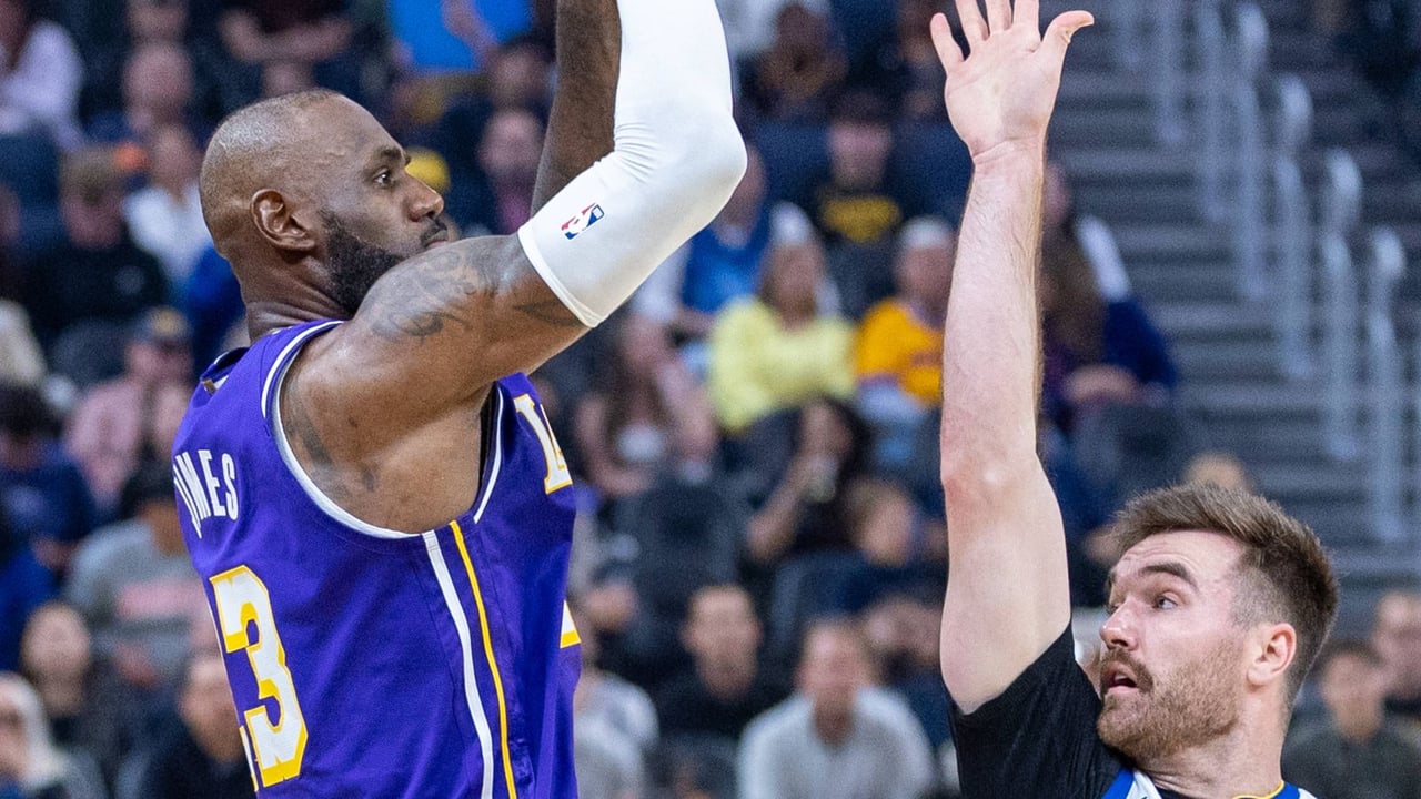 LeBron James se rebela justo a tiempo para rescatar a Luka Doncic