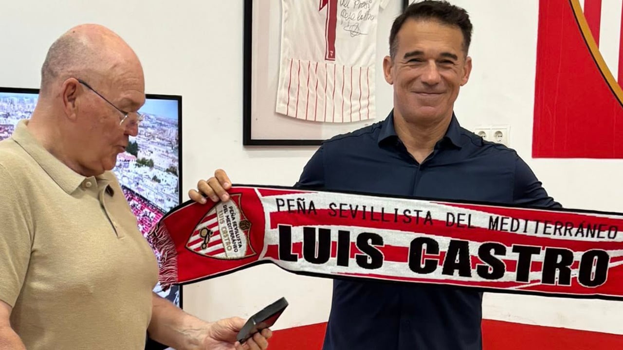 García Plaza no desconecta y exhibe su implicación con el Sevilla en Alicante: "Aquí empezó como entrenador"