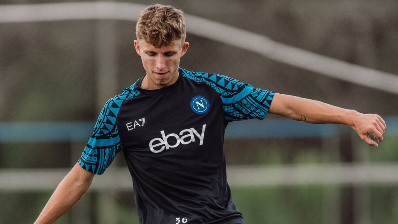 El Napoli amenaza al Schalke tras frustrarse la cesión de Jesper Lindstrøm