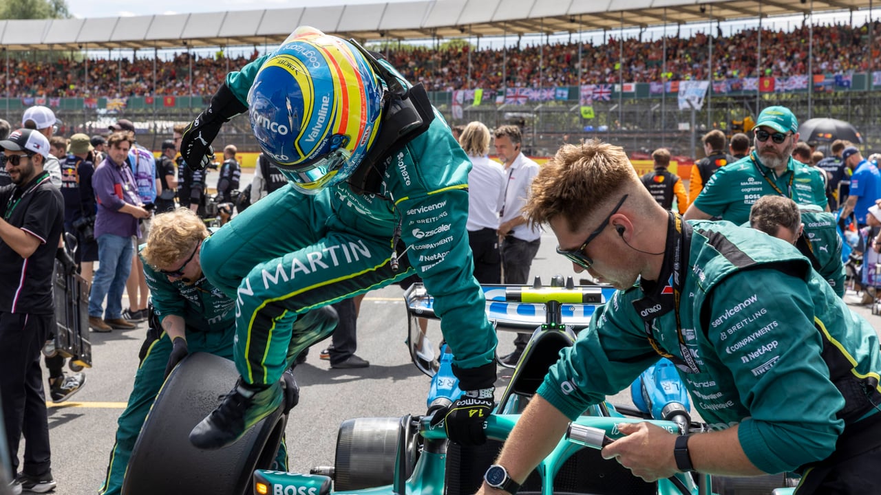 Fernando Alonso cede su asiento en Aston Martin