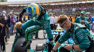 Fernando Alonso cede su asiento en Aston Martin y Honda emite su último comunicado