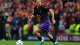 Fermín López, jugador del Barcelona: "Convencí a mi madre para que dejara su trabajo. Mi padre es cartero de Correos, pero nunca quiso dejarlo"