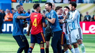 Un puñetazo de Nahuel Molina a Rodri inició la pelea entre Paredes y Eric