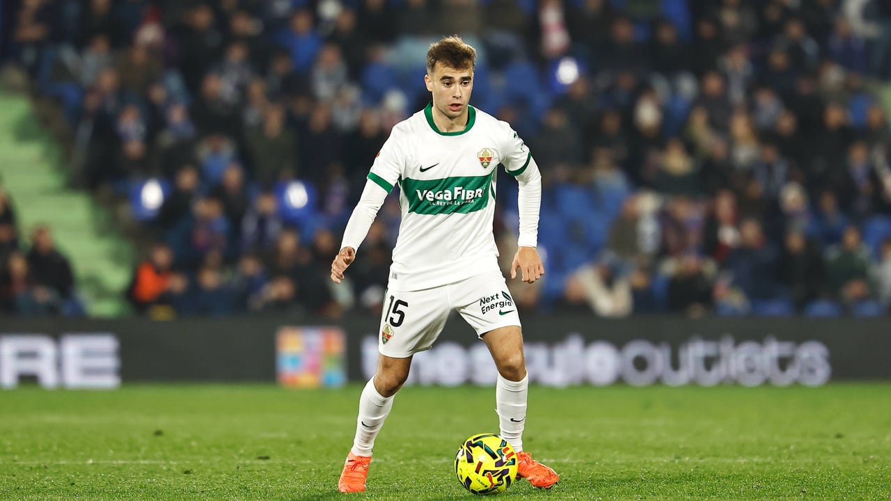 El Elche responde a la oferta del Celta de Vigo por Álvaro Núñez