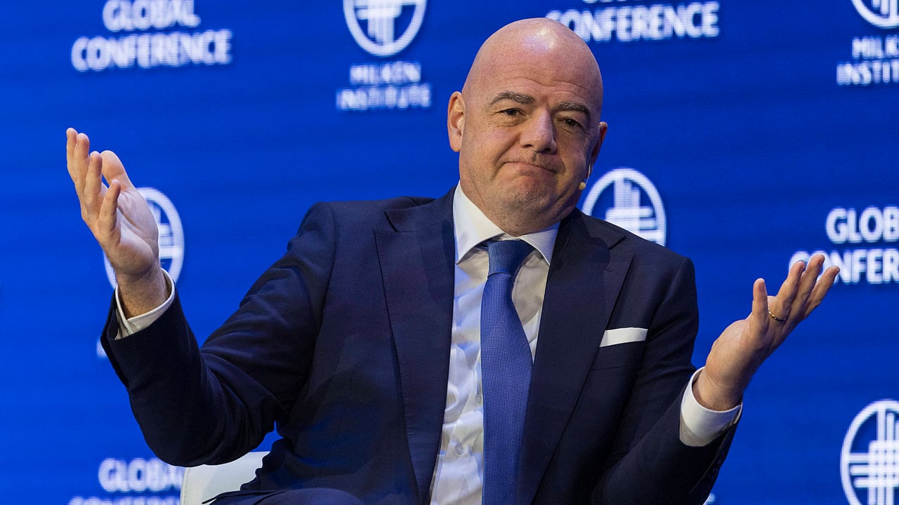 La rebelión que pone contra las cuerdas a Infantino