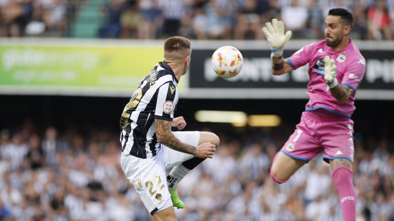 El Castellón se mete en la final de los playoff y deja fuera al Dépor