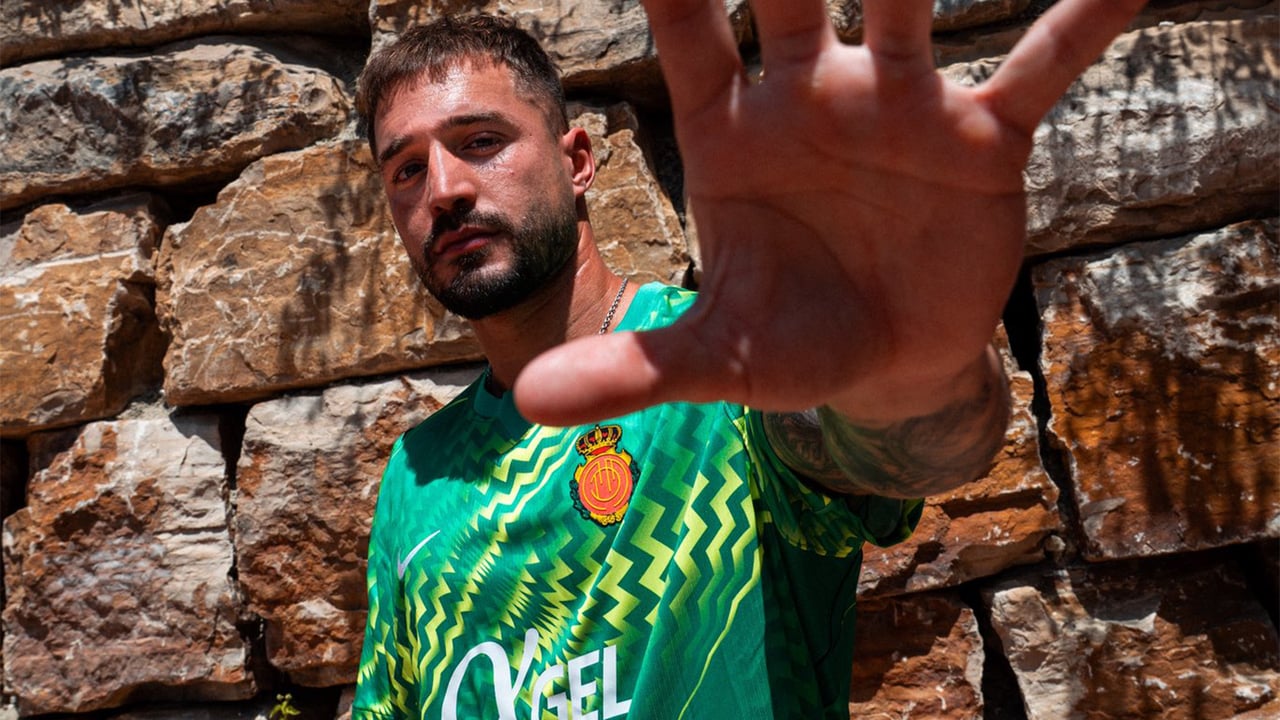 Se confirma la cesión de Arnau Tenas: El Villarreal demanda nuevo portero