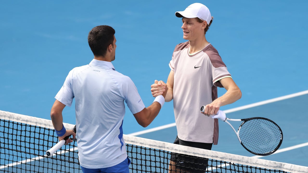 Djokovic pone a Sinner contra las cuerdas