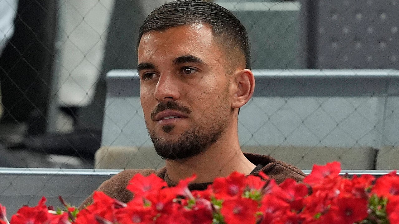 Dani Ceballos presume de "dos béticas más en el mundo" con guiño al Betis