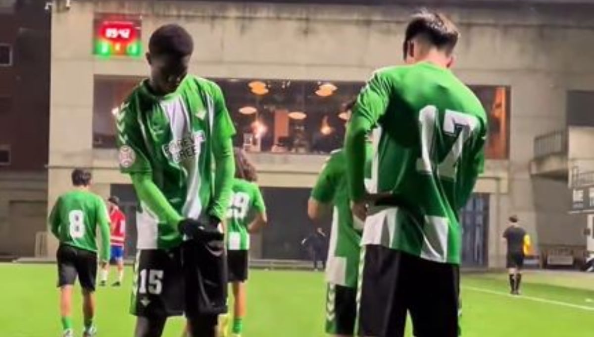 Real Betis 5-3 Granada CF: Emmanuel y Morante capean el temporal; el miedo, para el Real Madrid