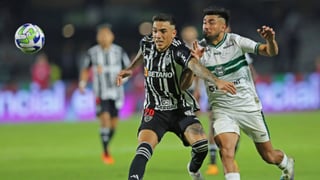 El Valencia abre negociaciones con Renzo Saravia como recambio de Foulquier