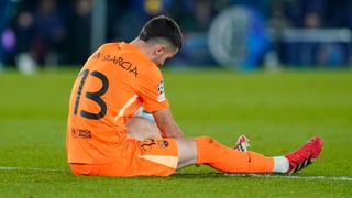 Joan García y Eric García hacen saltar las alarmas en el Barcelona y posponen el debate en la selección española