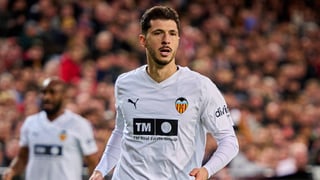 El plan del Valencia para retener a Guido Rodríguez y la postura del argentino 