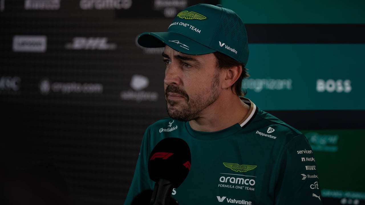 Fernando Alonso se viene abajo en Imola