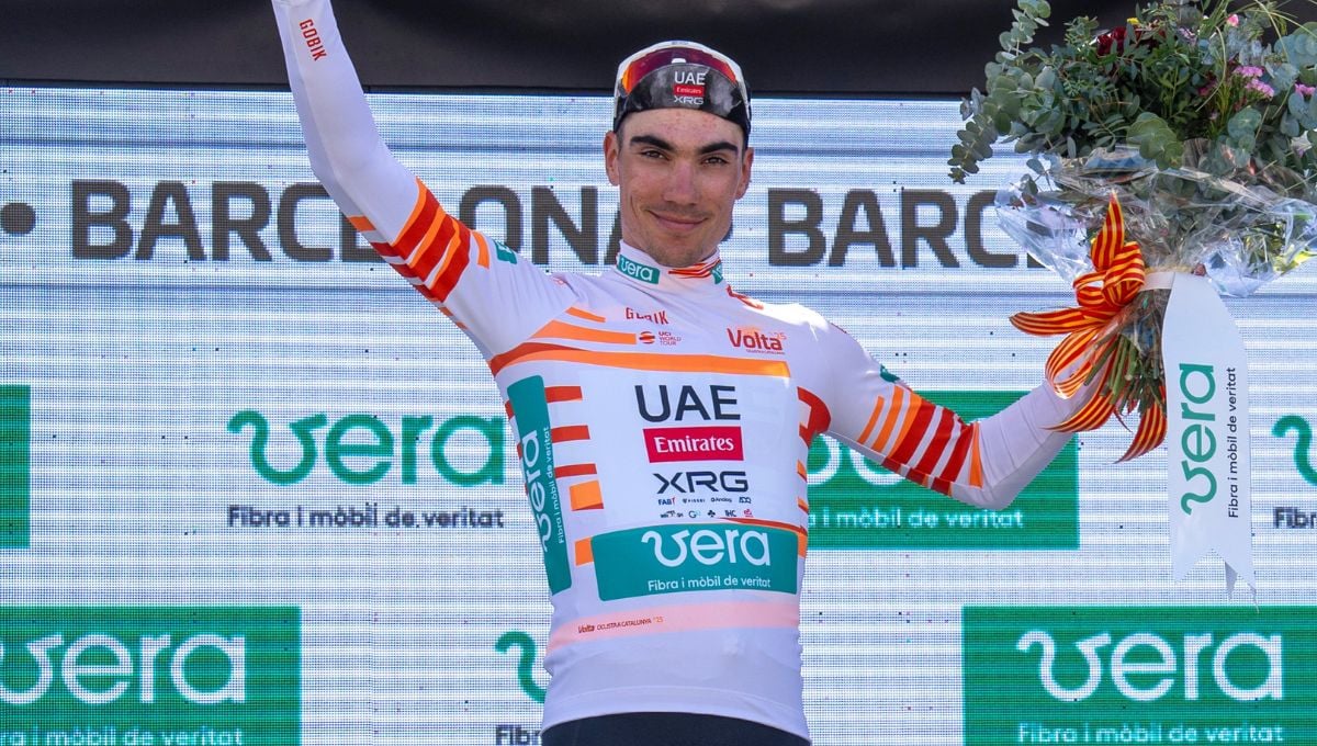 Primoz Roglic pone a Juan Ayuso en su sitio