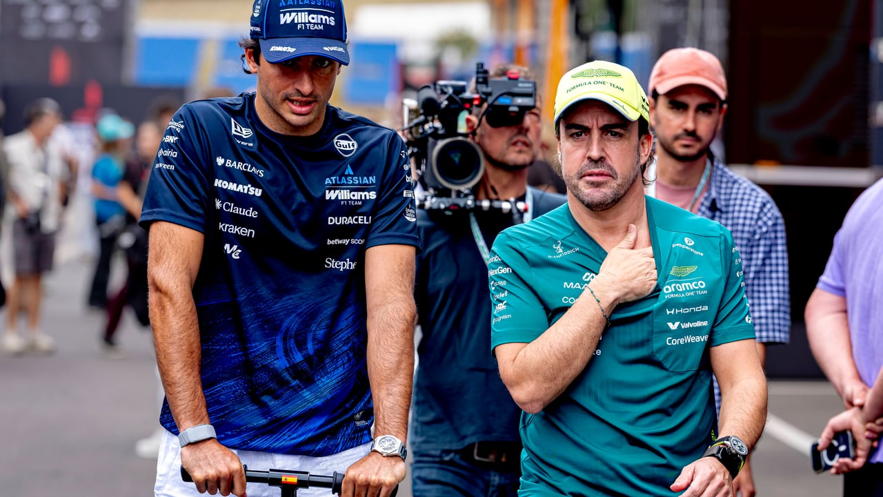 Carlos Sainz responde a Fernando Alonso y defiende a los pilotos de la zona baja de la F1: "Todos tenemos talento"