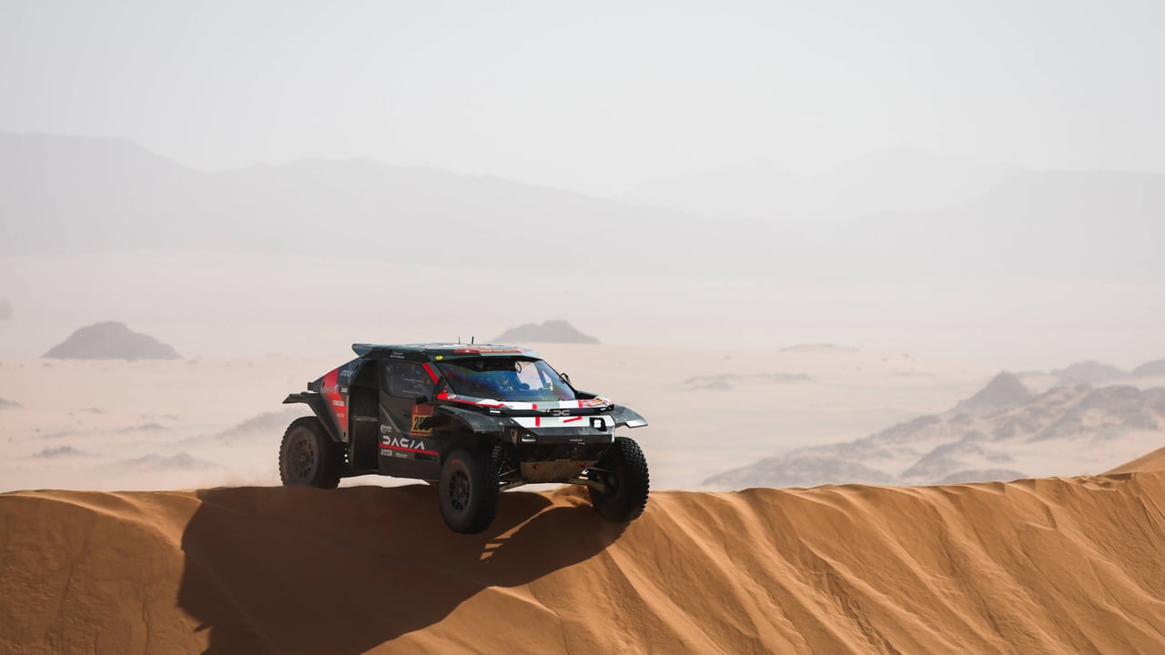 Clasificación Rally Dakar tras la etapa 8 | Al-Attiyah mantiene el mando en coches y Luciano Benavides es el nuevo líder en motos