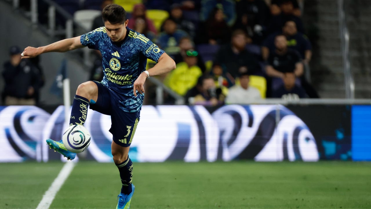 Lo que pide América por Israel Reyes, el polivalente zaguero vinculado durante el Mundial con los verdiblancos