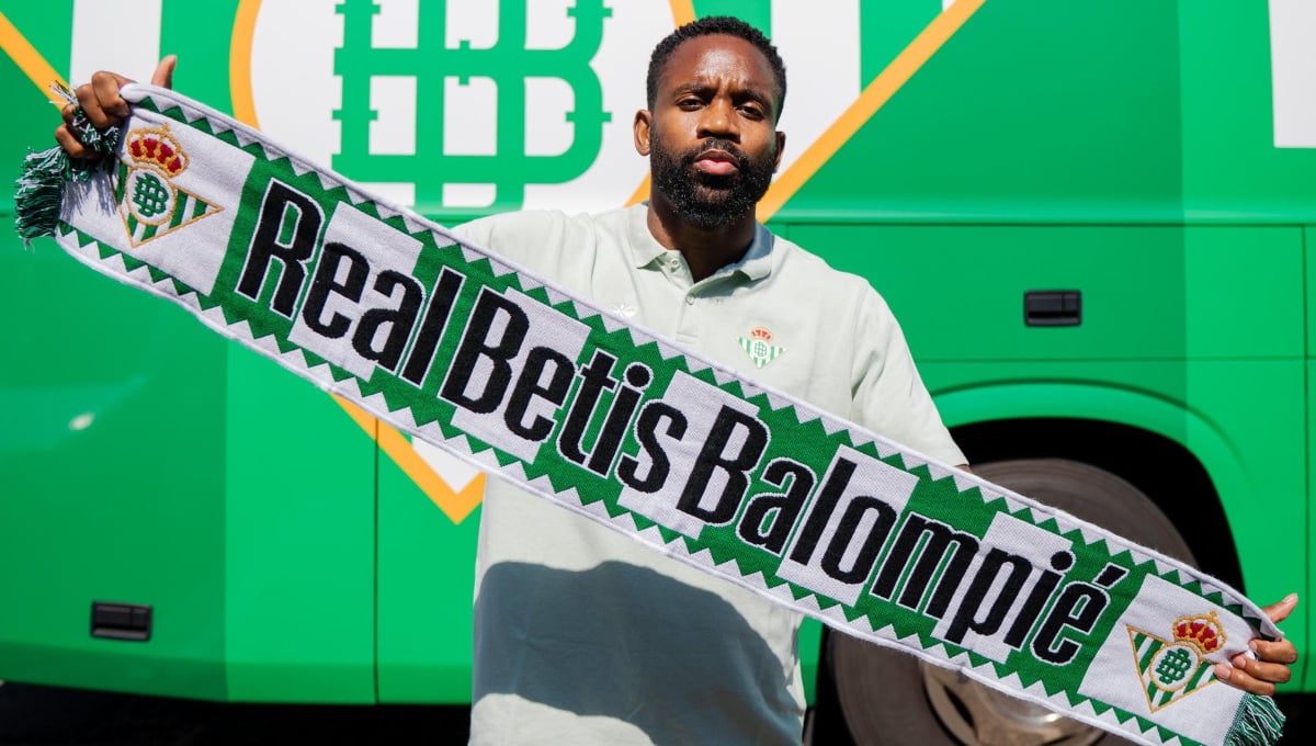 Bakambu, primer descartado en el Betis 25/26: se cae de una convocatoria con cinco altas para visitar al Villarreal