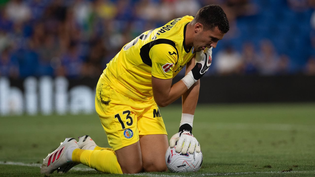 David Soria desvela el sacrificio detrás de su récord: "He jugado con lesiones, con fiebre, con dolor..."