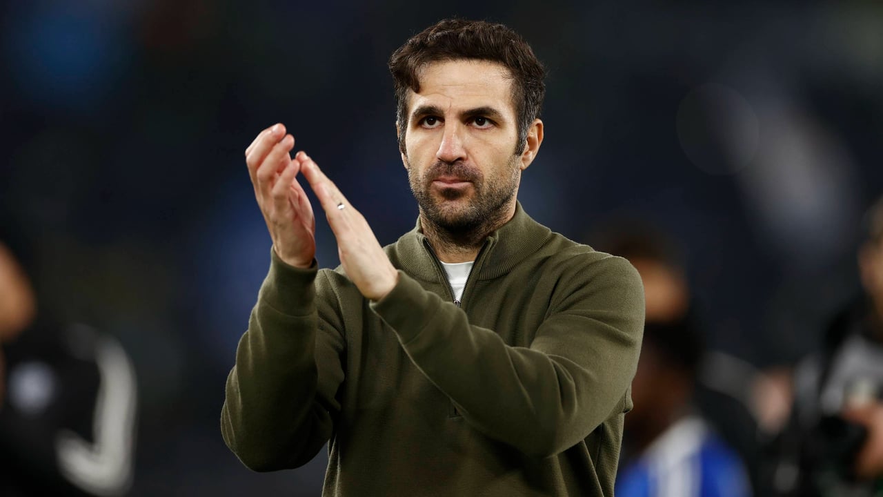 Cesc Fábregas quiere llevarse a una promesa del Barcelona