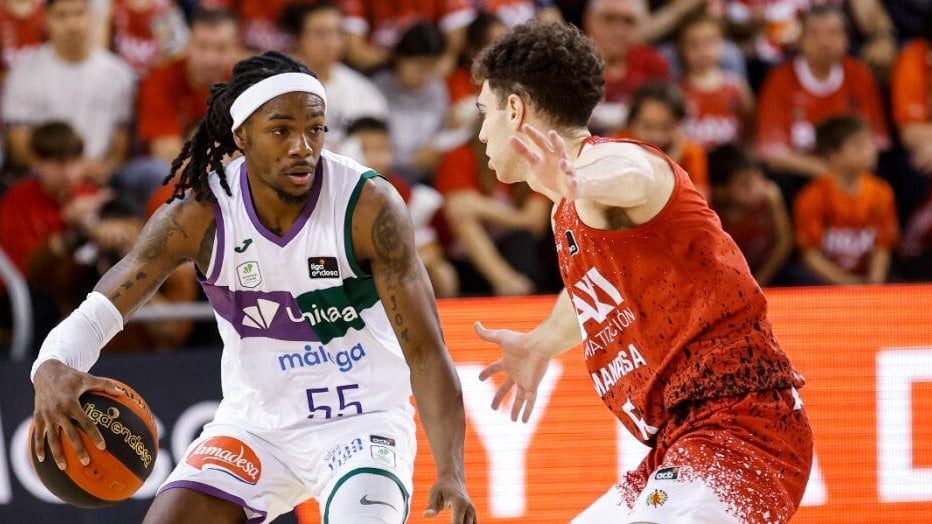 Unicaja se agarra al liderato a la espera del Clásico