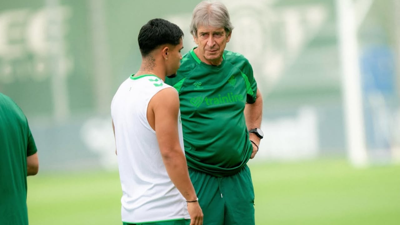 Cucho Hernández pasa toda la presión a Troy Parrott: "Si el Betis ha pagado tanto por él..."