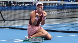 La nueva sensación del tenis mundial, Kristina Liutova, con 16 años, gana el título en su debut en el WTA Tour 