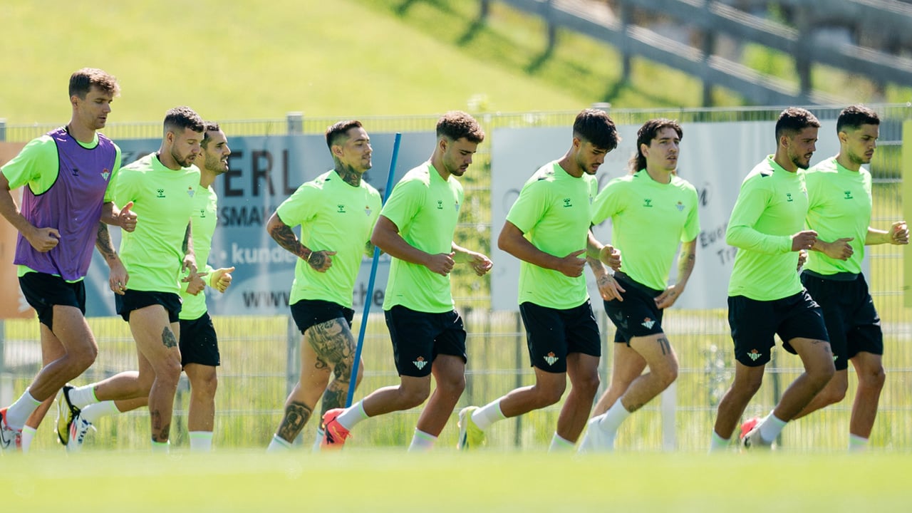 Una baja clave y dos novedades en el Betis para la gira en Estados Unidos