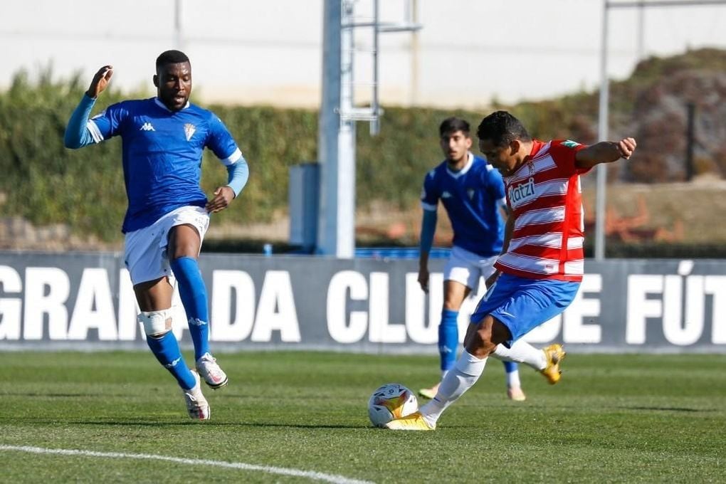 Bacca sigue siendo el del Granada, y no el que deslumbró a todos en Sevilla