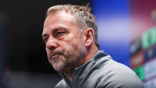 Flick evita entrar en la polémica con Xavi: "Yo sé la verdad, pero es algo privado"