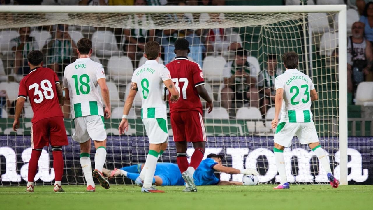 Córdoba 0-0 Sevilla: Alberto Flores ya no sabe cómo decirlo