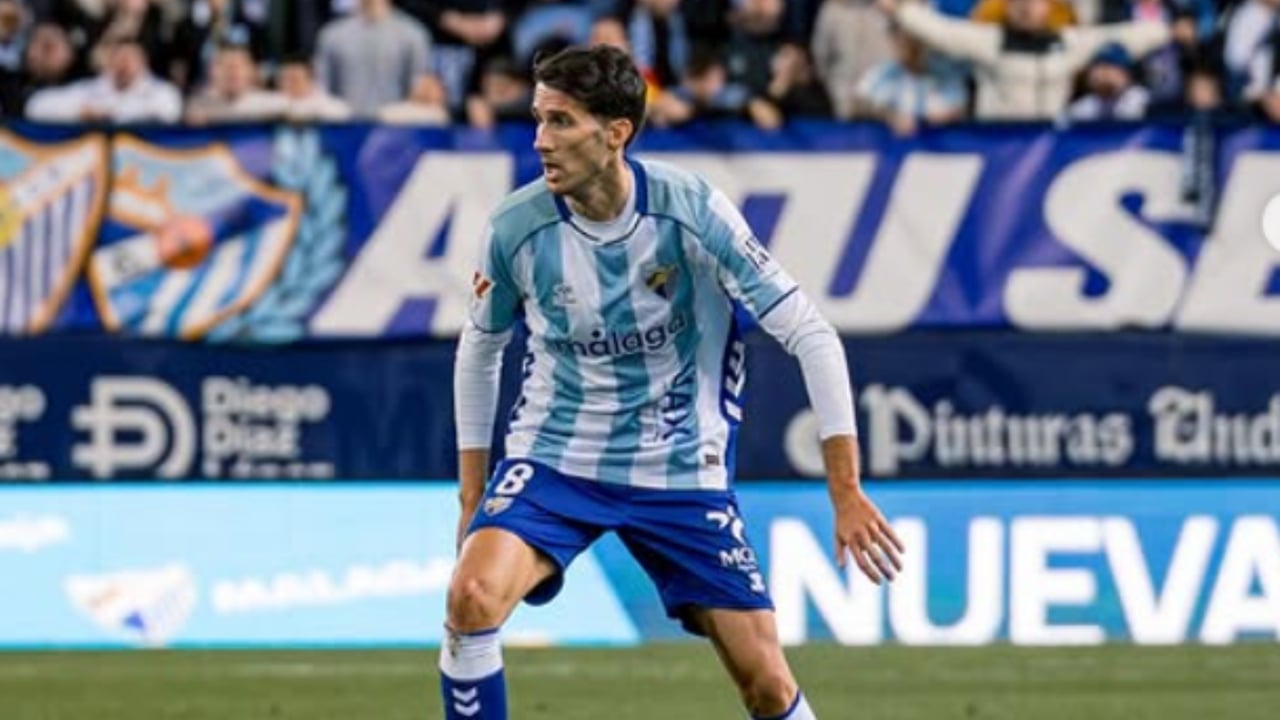 El Málaga acelera la operación salida en el mercado con el adiós de Juanpe