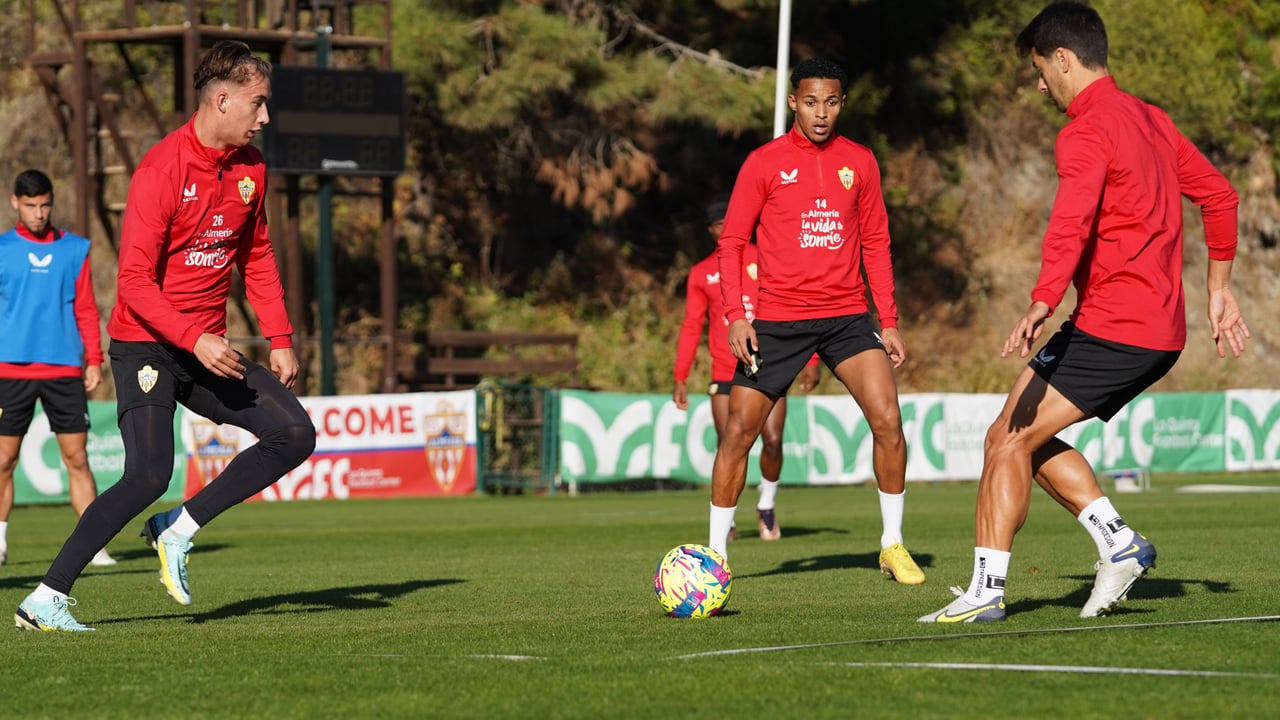 UD Almería 1-0 Heart of Midlothian: ¡Partido suspendido por una pelea!