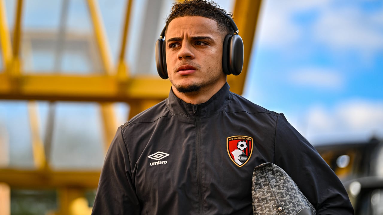 Max Aarons se impacienta